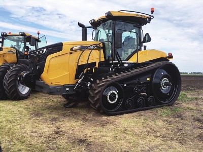 爱科mt700拖拉机将进军欧洲市场